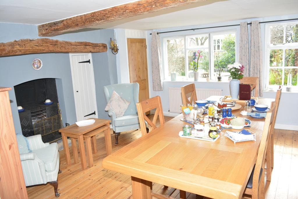 Bed And Breakfast The Old Smithy แนร์สเบอเรอ ภายนอก รูปภาพ